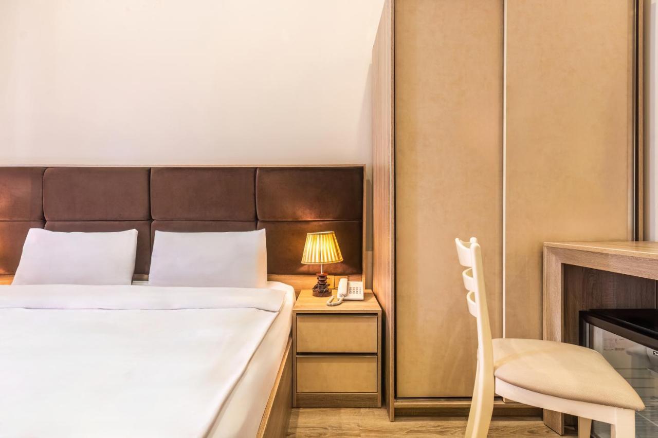 Deluxe City Hotel Баку Екстериор снимка