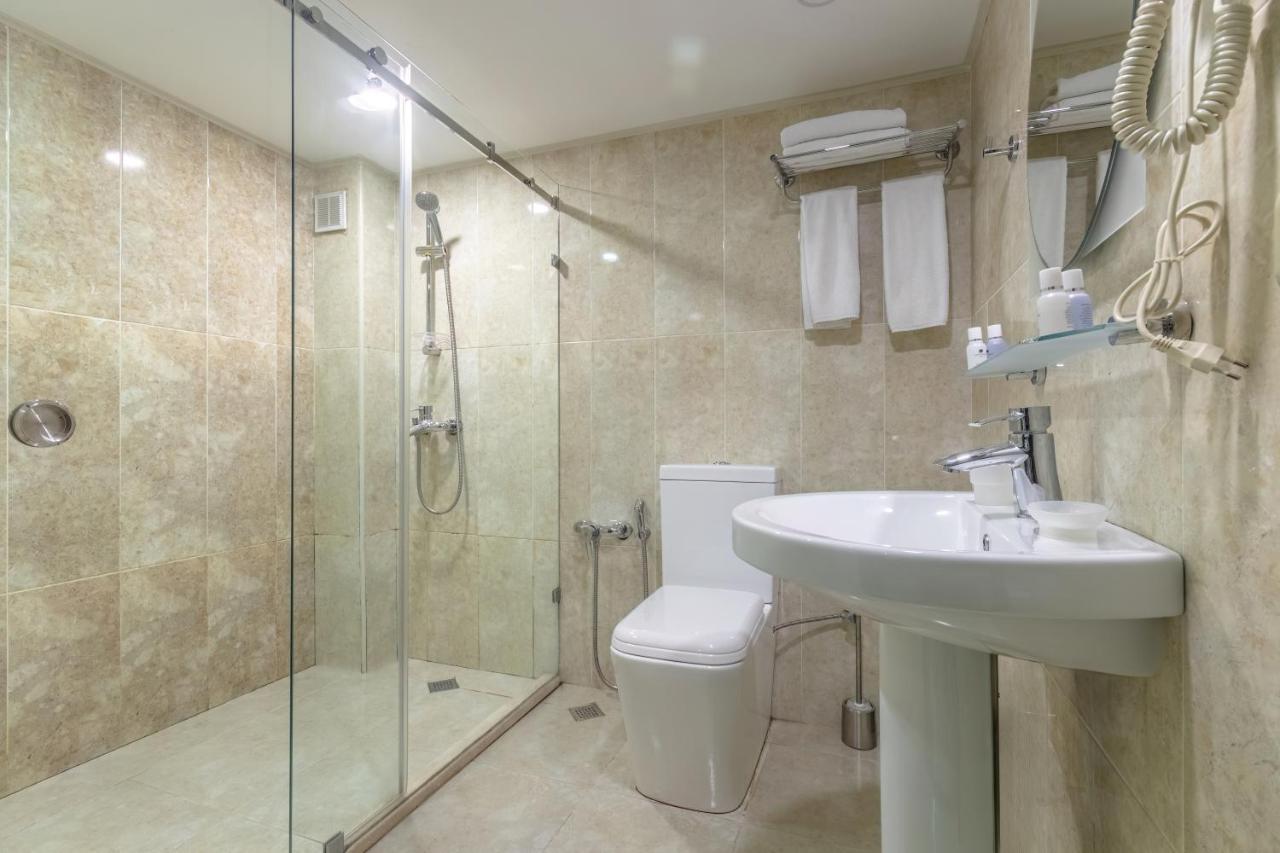 Deluxe City Hotel Баку Екстериор снимка