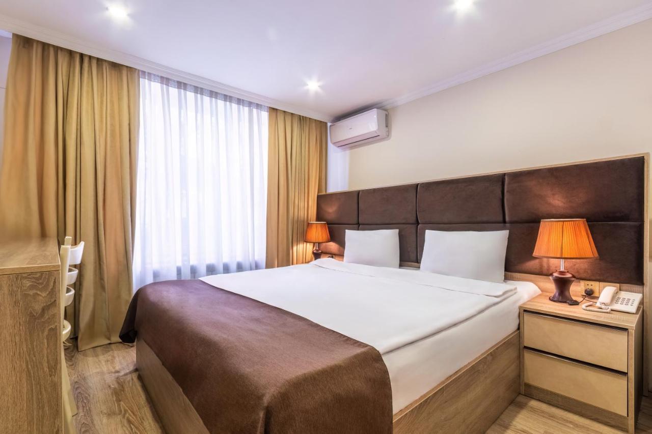 Deluxe City Hotel Баку Екстериор снимка