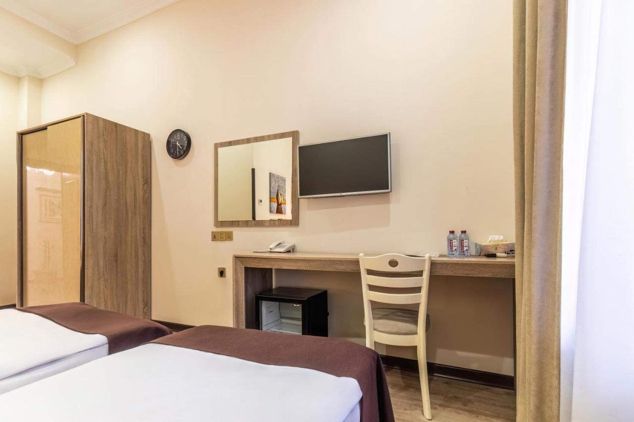 Deluxe City Hotel Баку Екстериор снимка
