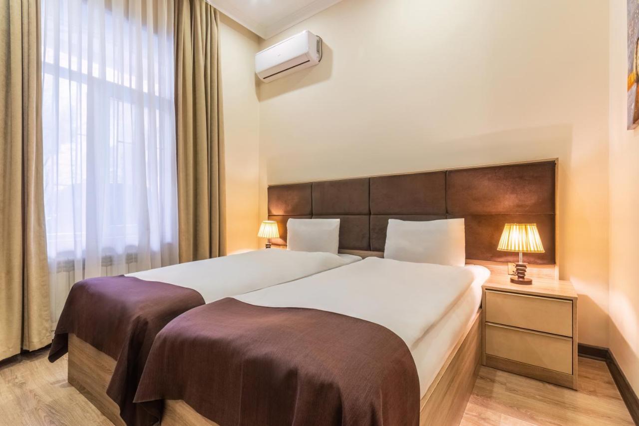 Deluxe City Hotel Баку Екстериор снимка